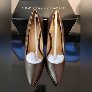 NIB NEW YORK COMPANY size 8.5 pumps